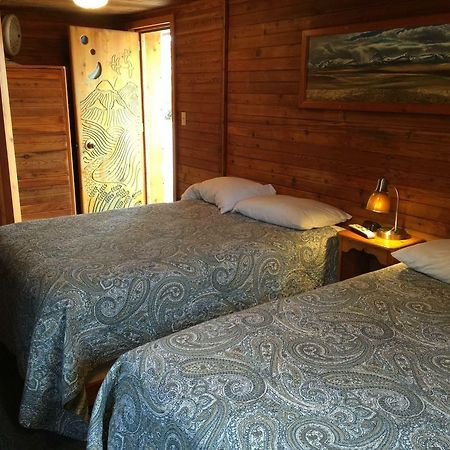 Whistling Swan Motel East Glacier Park Village Экстерьер фото